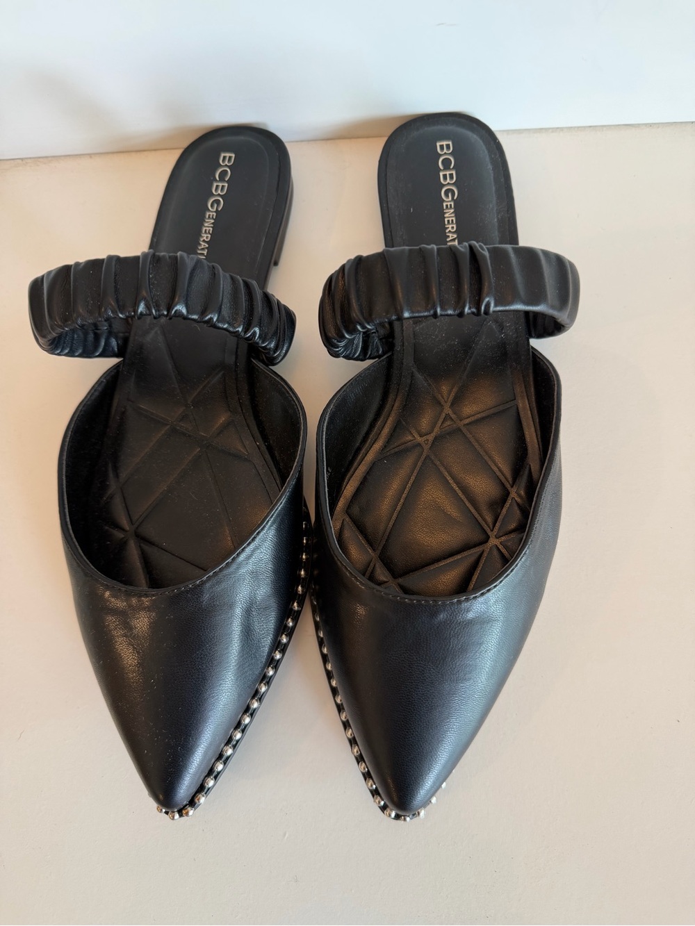 BCBGeneration Vindo Black Pointed Toe Ruched Strap Studded Mules Flats GN257401
